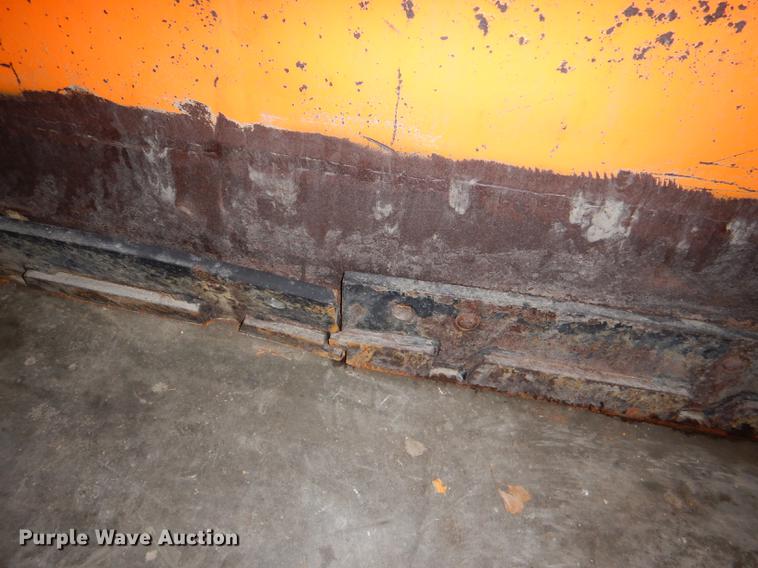 image for item EA9137 Henke 36R11 snow plow