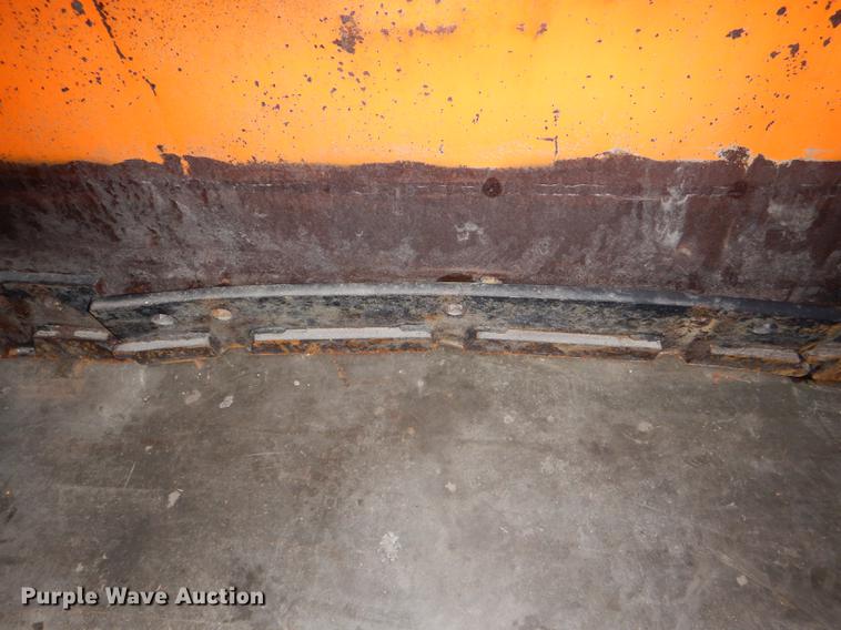 image for item EA9137 Henke 36R11 snow plow