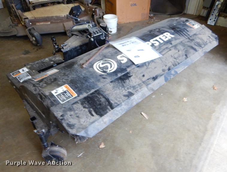 image for item ER9372 2009 Grasshopper M24P5FMOR broom