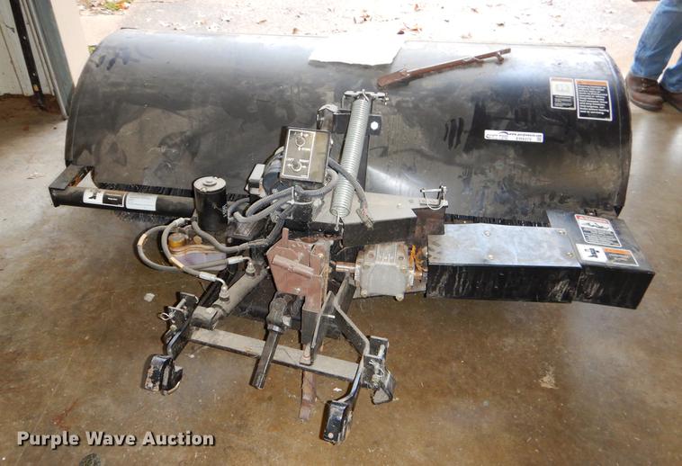 image for item ER9372 2009 Grasshopper M24P5FMOR broom