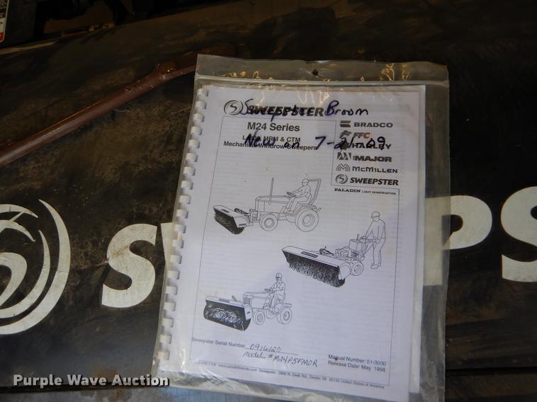 image for item ER9372 2009 Grasshopper M24P5FMOR broom