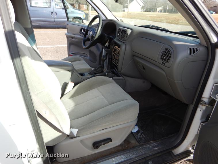 image for item ER9374 2005 Chevrolet TrailBlazer LS SUV