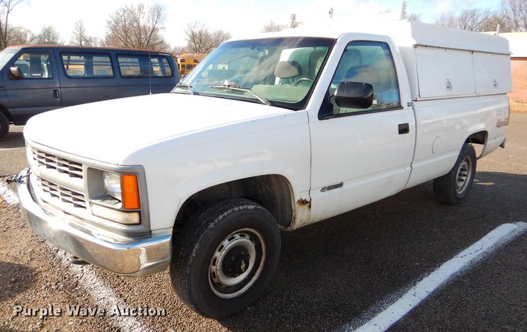 image for item ER9376 1994 Chevrolet Cheyenne 1500 pickup truck