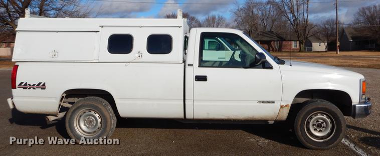 image for item ER9376 1994 Chevrolet Cheyenne 1500 pickup truck