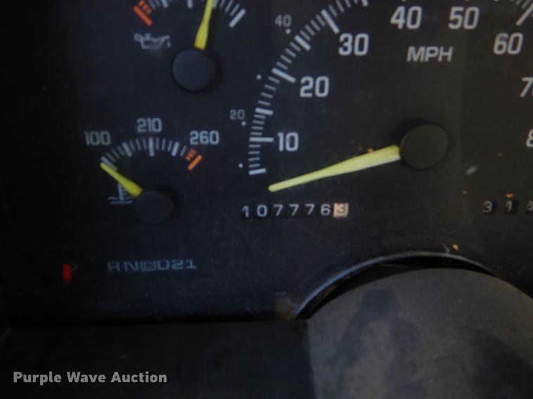 image for item ER9376 1994 Chevrolet Cheyenne 1500 pickup truck