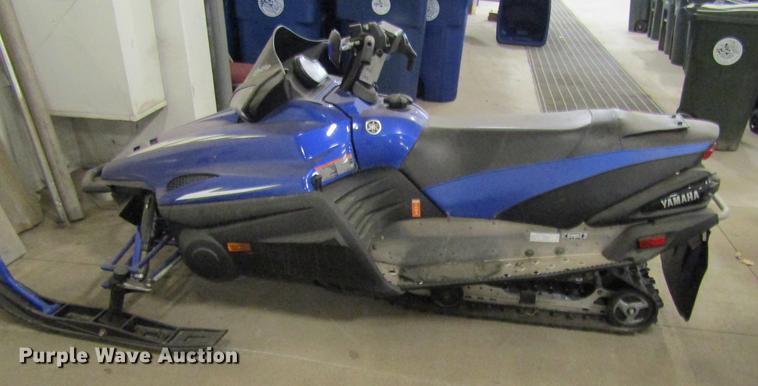 image for item EU9533 2006 Yamaha RS90NRLL snowmobile