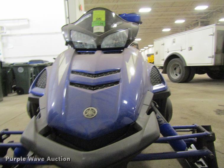 image for item EU9533 2006 Yamaha RS90NRLL snowmobile