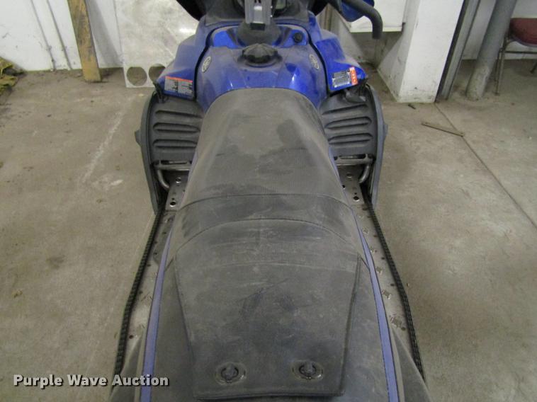 image for item EU9533 2006 Yamaha RS90NRLL snowmobile