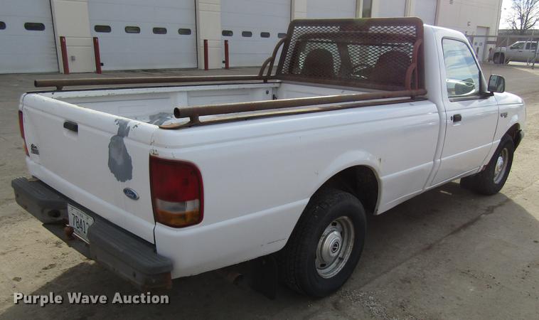 image for item EU9542 1997 Ford Ranger flatbed pickup truck