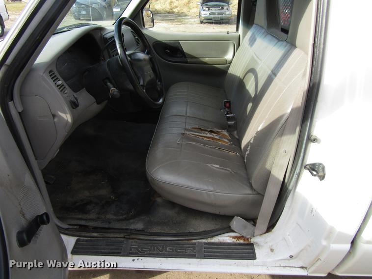 image for item EU9542 1997 Ford Ranger flatbed pickup truck