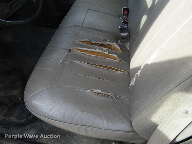 image for item EU9542 1997 Ford Ranger flatbed pickup truck