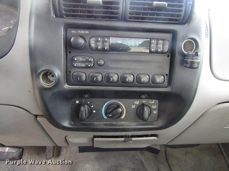 image for item EU9542 1997 Ford Ranger flatbed pickup truck