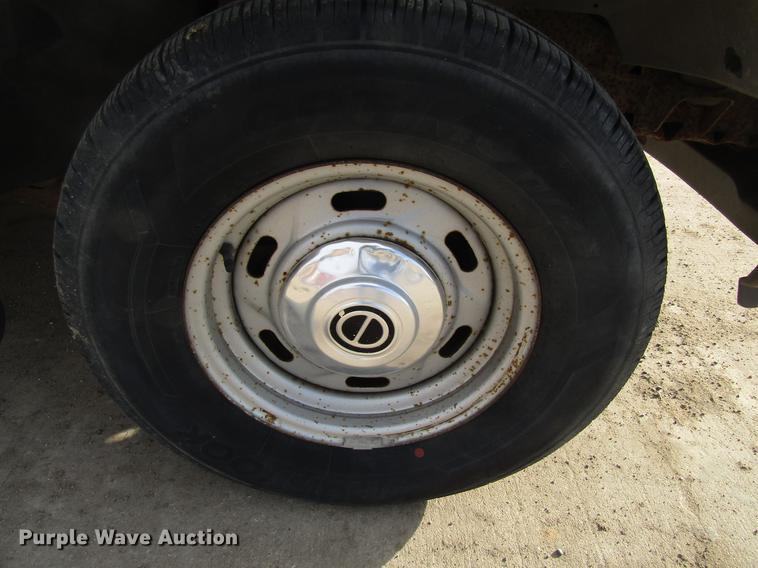 image for item EU9542 1997 Ford Ranger flatbed pickup truck