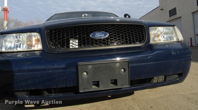 image for item EU9543 2011 Ford Crown Victoria Police Interceptor