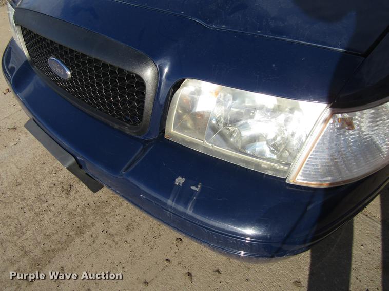 image for item EU9543 2011 Ford Crown Victoria Police Interceptor