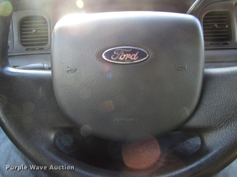 image for item EU9543 2011 Ford Crown Victoria Police Interceptor