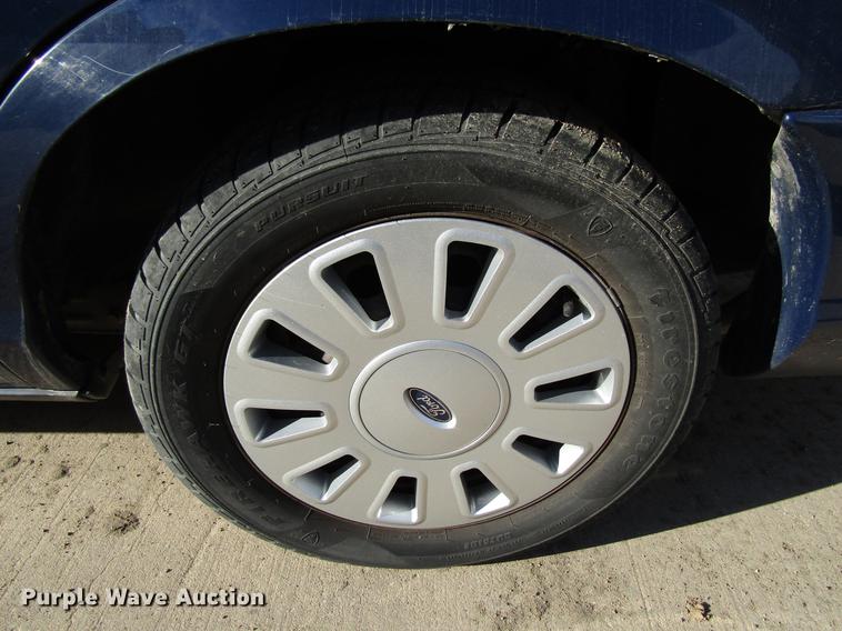 image for item EU9543 2011 Ford Crown Victoria Police Interceptor