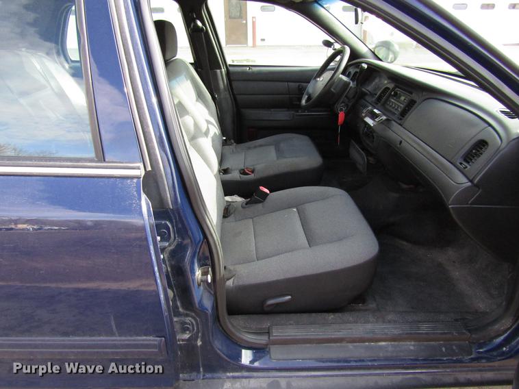 image for item EU9546 2010 Ford Crown Victoria Police Interceptor