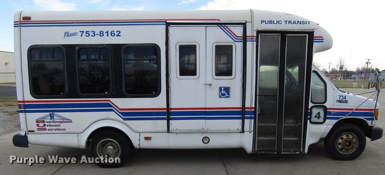 image for item EU9547 1999 Ford Econoline E450 shuttle bus