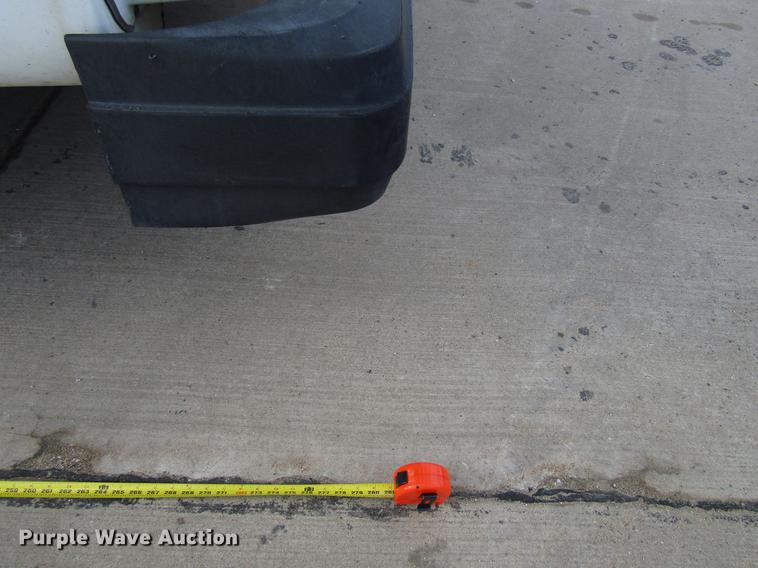 image for item EU9547 1999 Ford Econoline E450 shuttle bus