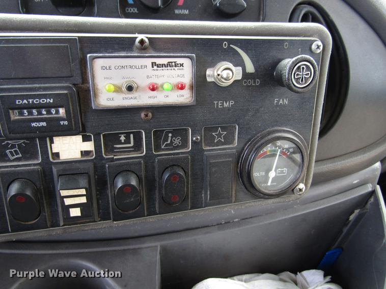 image for item EU9547 1999 Ford Econoline E450 shuttle bus