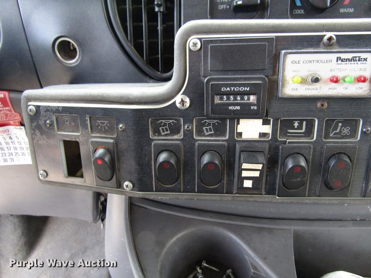 image for item EU9547 1999 Ford Econoline E450 shuttle bus