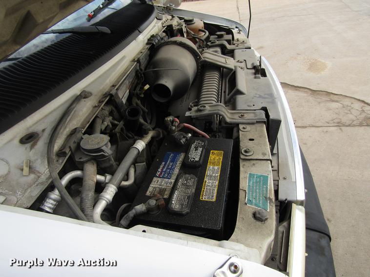 image for item EU9547 1999 Ford Econoline E450 shuttle bus