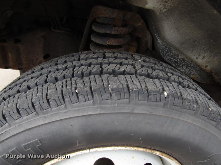 image for item EU9547 1999 Ford Econoline E450 shuttle bus