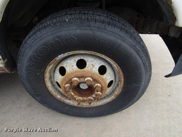 image for item EU9547 1999 Ford Econoline E450 shuttle bus