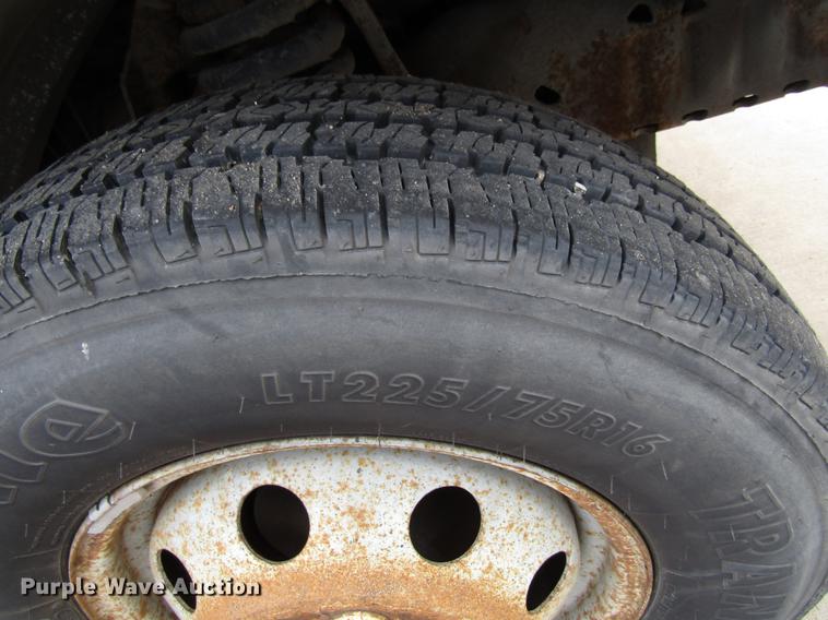 image for item EU9547 1999 Ford Econoline E450 shuttle bus