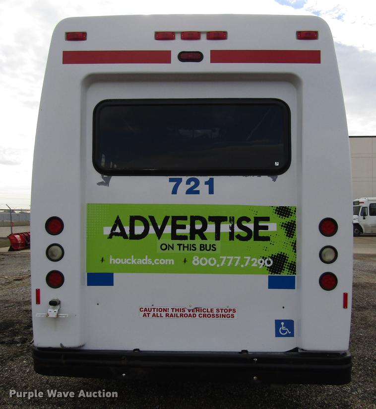 image for item EU9548 2001 International 3400 shuttle bus