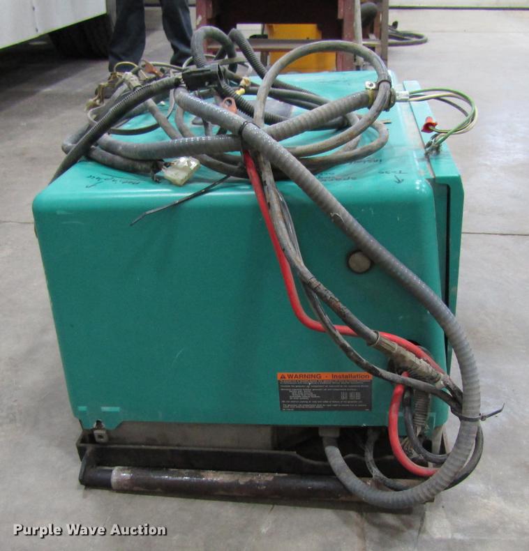 image for item EU9549 Onan generator