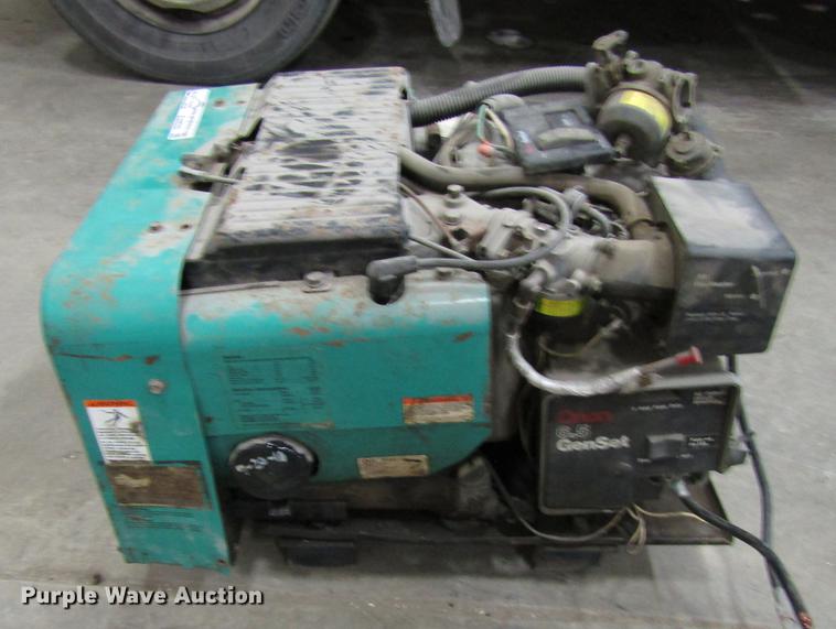 image for item EU9550 Onan generator