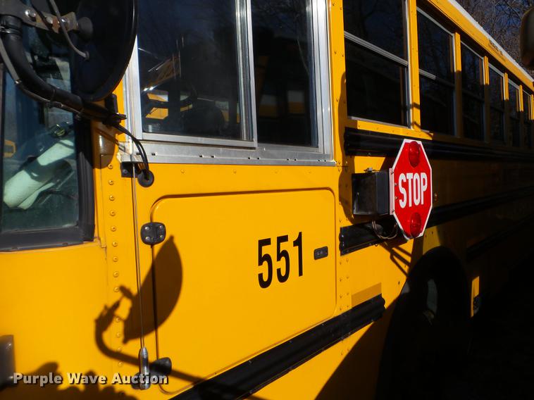 image for item EW9786 2009 Thomas Built Saf-T-Liner MVP school bus