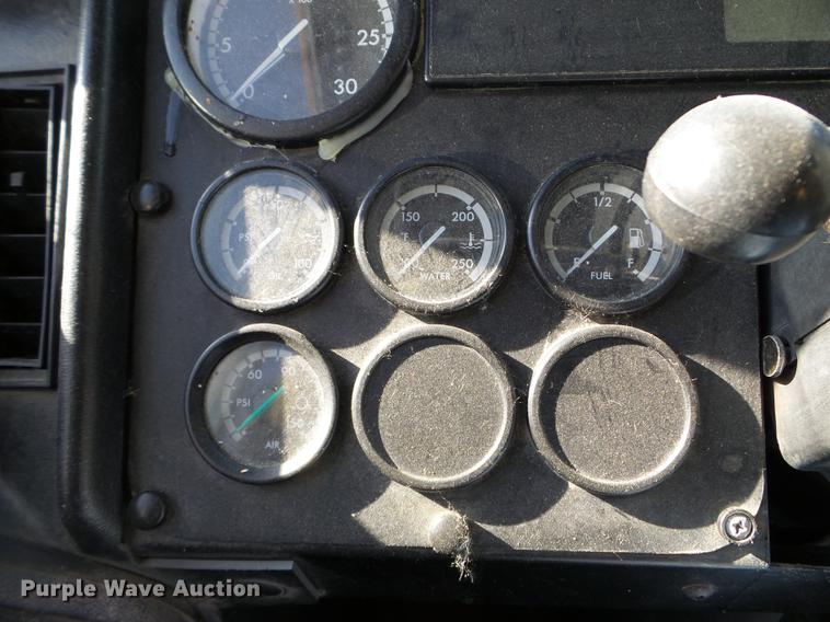 image for item EW9786 2009 Thomas Built Saf-T-Liner MVP school bus