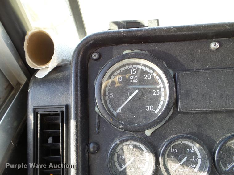 image for item EW9786 2009 Thomas Built Saf-T-Liner MVP school bus