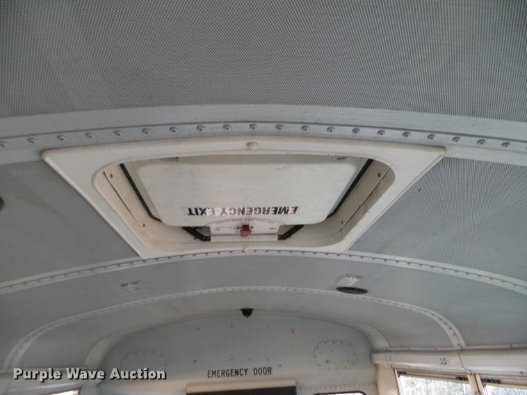 image for item EW9786 2009 Thomas Built Saf-T-Liner MVP school bus