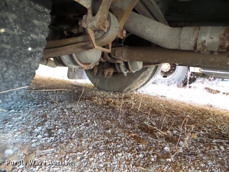 image for item EW9786 2009 Thomas Built Saf-T-Liner MVP school bus