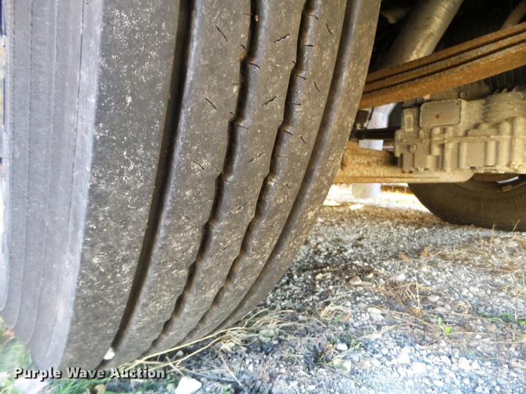 image for item EW9786 2009 Thomas Built Saf-T-Liner MVP school bus