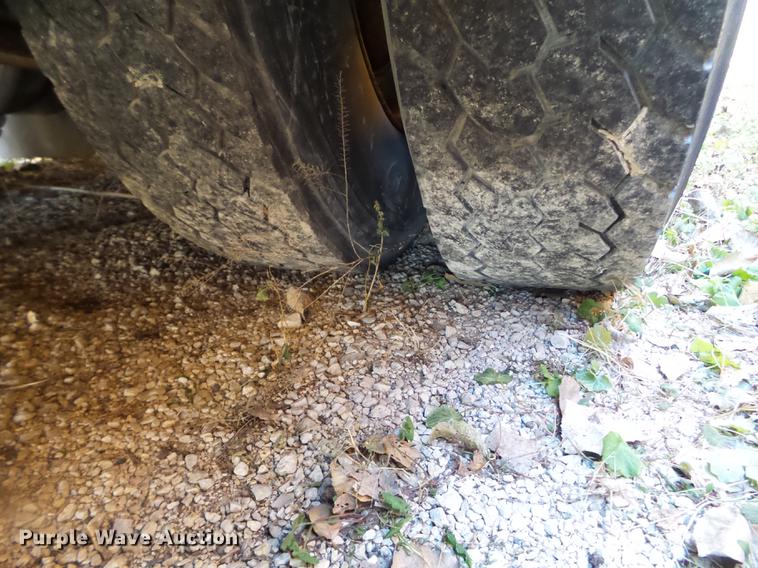 image for item EW9786 2009 Thomas Built Saf-T-Liner MVP school bus