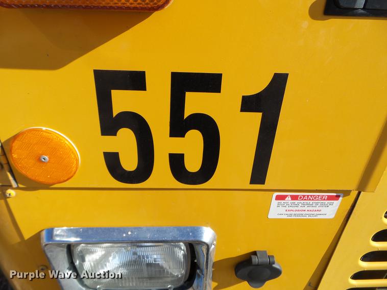 image for item EW9786 2009 Thomas Built Saf-T-Liner MVP school bus