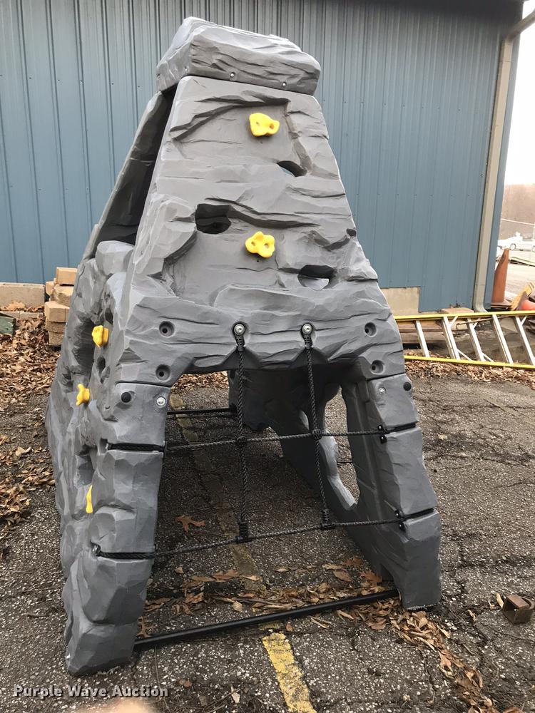 image for item G1441 Step 2 Skyward Summit playset