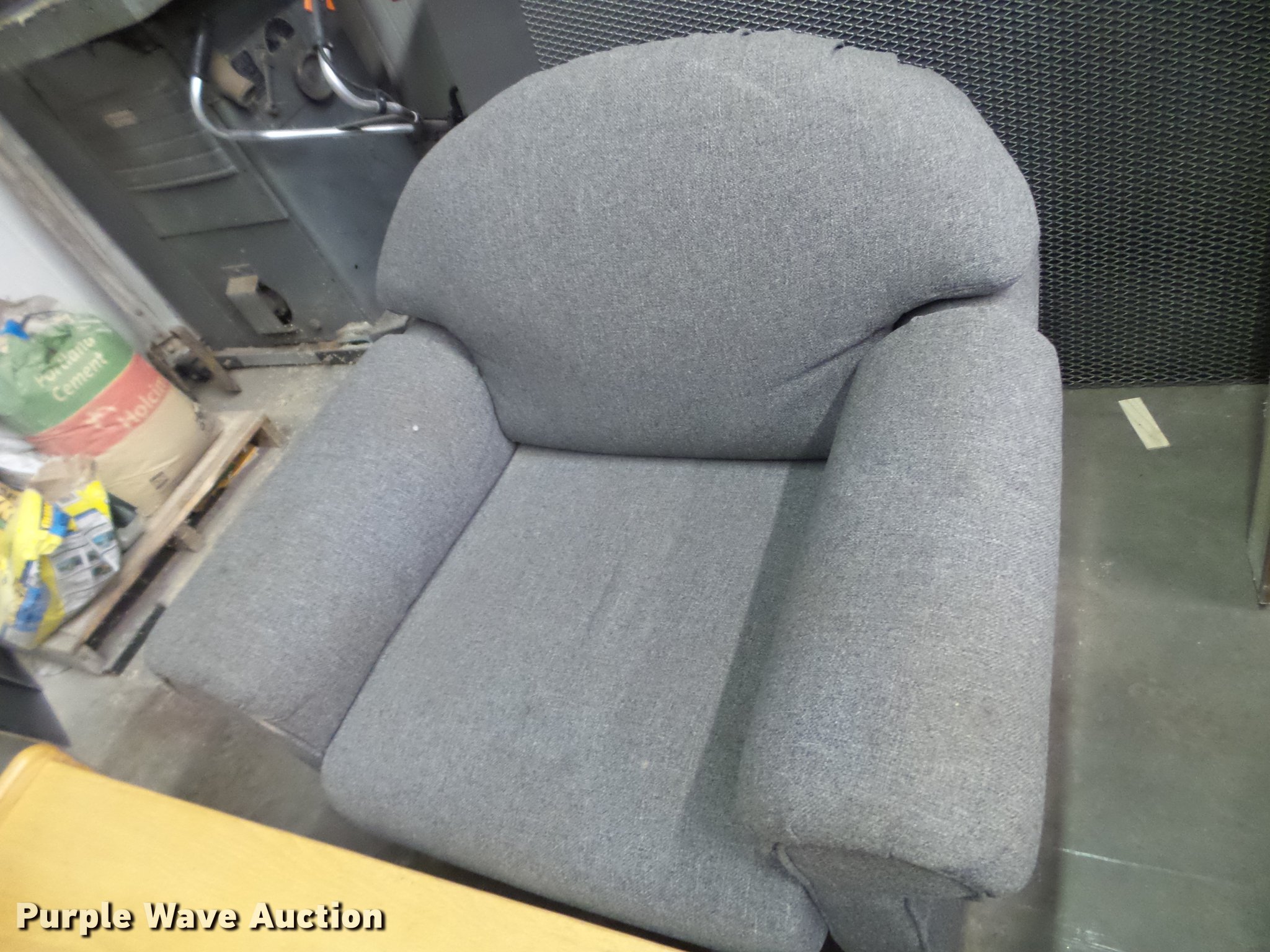 Blockhouse furniture in Centerville, IA Item EW9849 sold Purple Wave