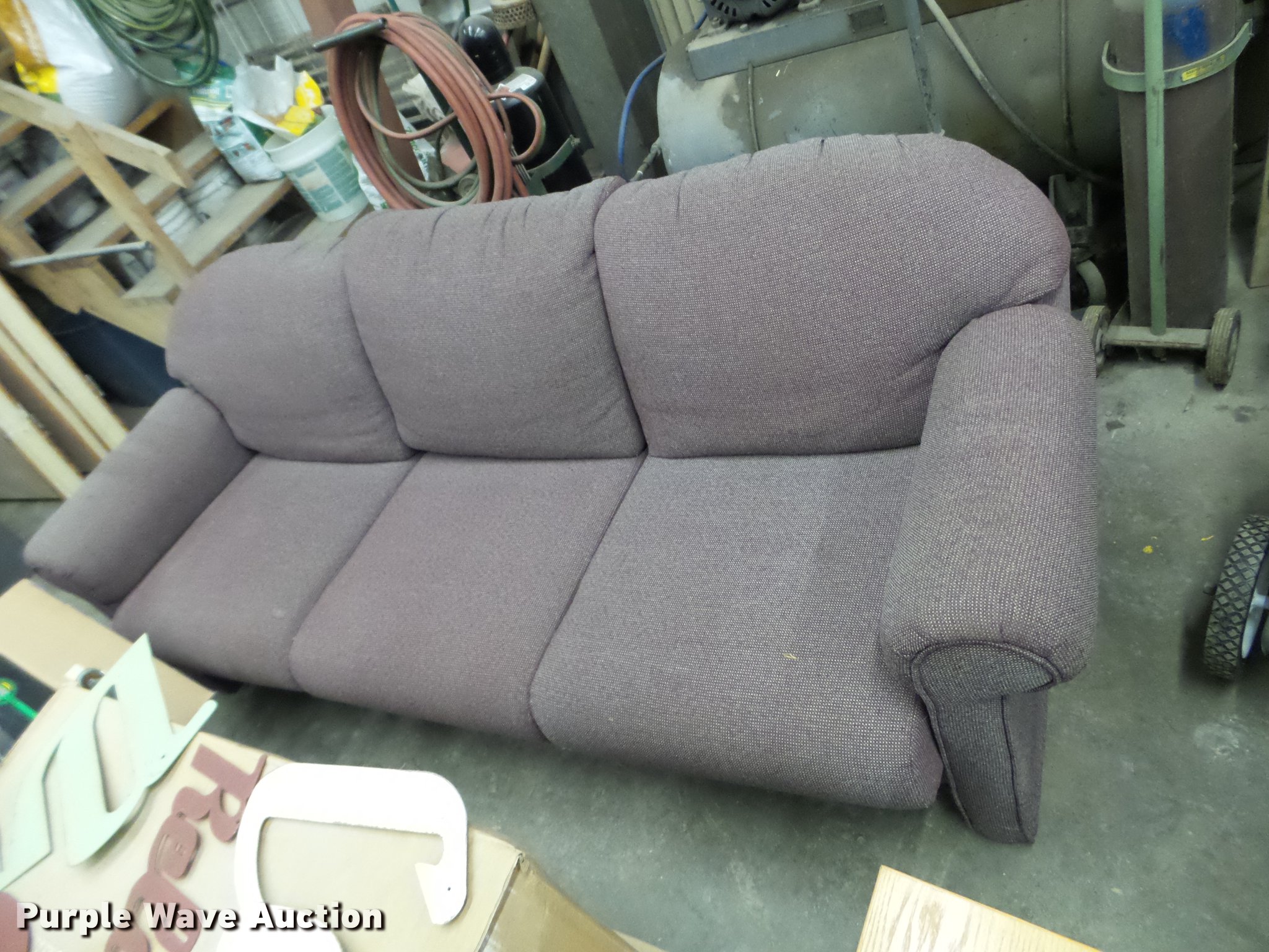 Blockhouse furniture in Centerville, IA Item EW9849 sold Purple Wave