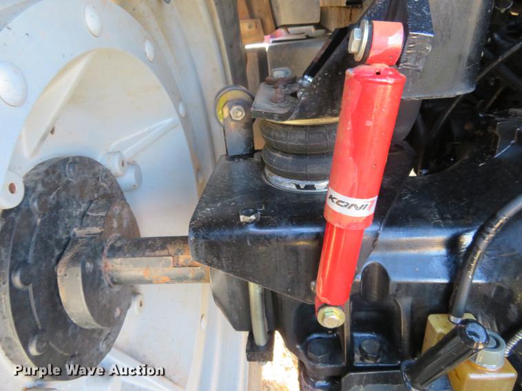 image for item BU9992 2009 Massey-Ferguson 6480 MFWD tractor