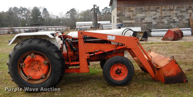 image for item DC0174 David Brown 995 tractor