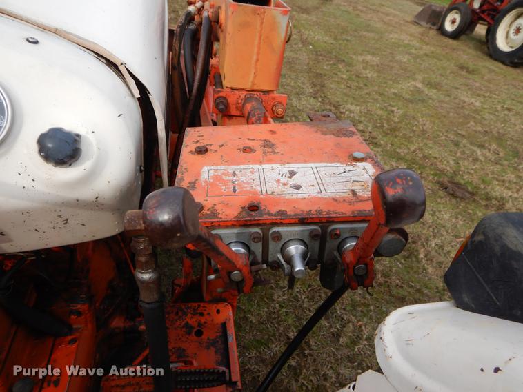 image for item DC0174 David Brown 995 tractor