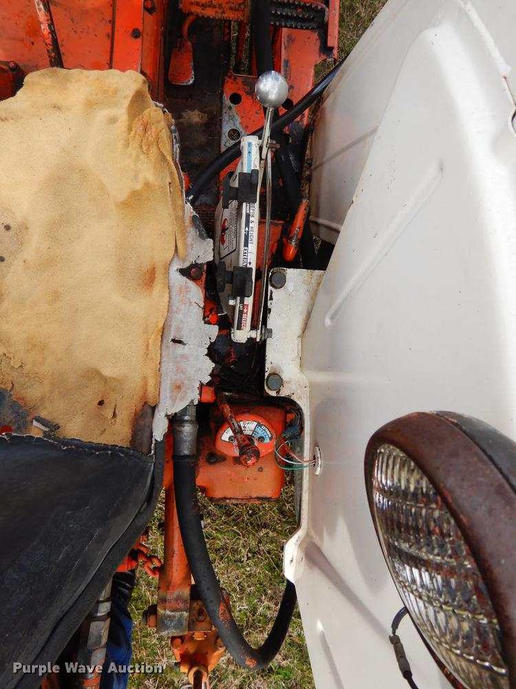 image for item DC0174 David Brown 995 tractor