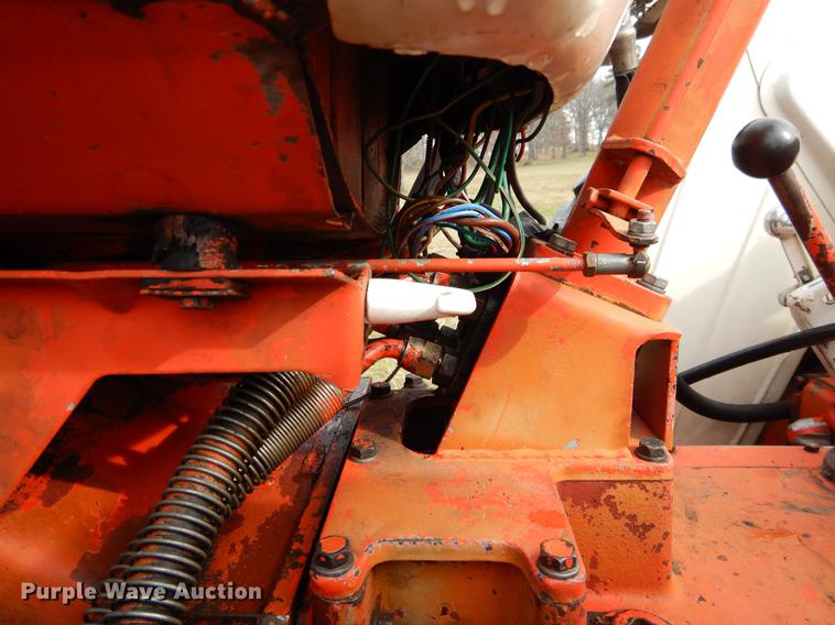 image for item DC0174 David Brown 995 tractor