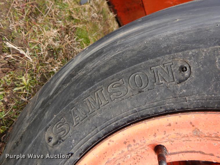 image for item DC0174 David Brown 995 tractor